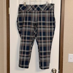 Torrid capris Size 2X